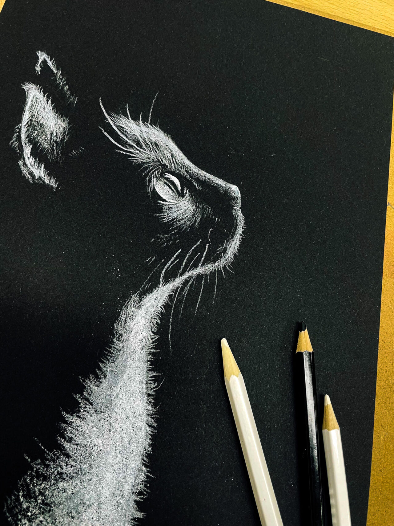 찰필, 손끝의 온도를 닮은 도구